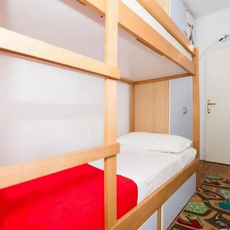 Daire Marieta - Two-bedroom With Balcony And Sea View