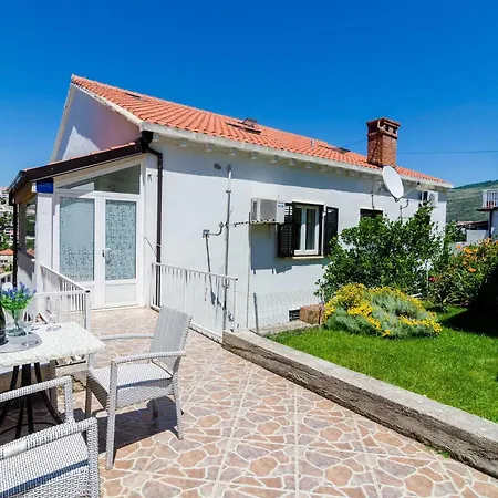 Marieta - Two-bedroom With Balcony And Sea View *